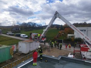 2025.11.03 Personenrettung Wiesen